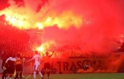 Suporter bakar flare, FAM terancam sanksi AFC