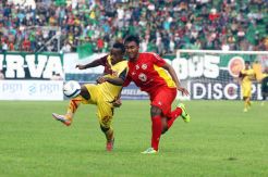 Redam serangan di menit krusial