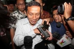 Wakil Rektor UI Tafsir Nurchamid akhirnya ditahan KPK