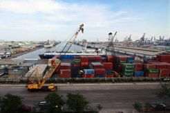 Pelindo III tangani komoditas non petikemas 24 jam