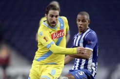 Porto-Napoli tanpa gol di babak pertama