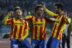 Los Che curi poin, Basel ditahan imbang