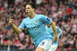 Nasri dukung kartu merah Kompany
