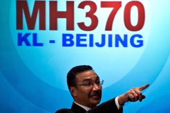 Disarankan minta maaf soal MH370, menteri Malaysia marah
