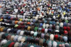 Warga Malaysia di New York salat Hajat untuk MH370