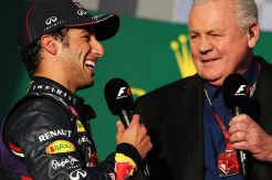 Juara dicabut, Ricciardo tetap tersenyum