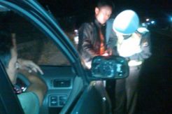 Kelebihan muatan, belasan truk digaruk