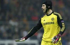 Petr Cech capai 100 laga di Liga Champions