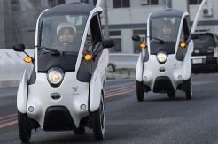 Masyarakat Jepang jajal Toyota i-ROAD