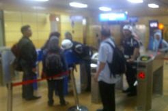 Lagi, gangguan kereta rugikan penumpang