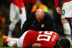 Van Persie terancam absen enam pekan