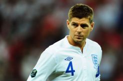 Gerrard tak memboyong keluarga ke Brazil