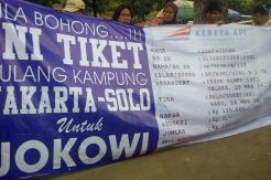 Tiket kereta api Jokowi dilempar ke Balai Kota