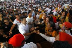 Kampanye Hanura, simpatisan serbu alun-alun Kota Serang