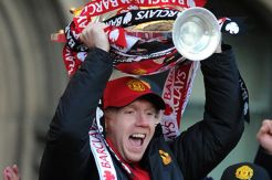 Scholes desak United perbaiki lini tengah dan pertahanan