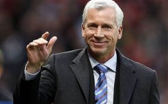 The Magpies akan borong striker