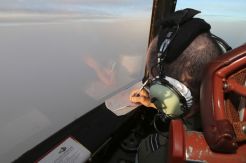Cari MH370, lima pesawat temukan objek berbagai warna