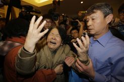 Keluarga penumpang MH370 ajukan tiga permintaan
