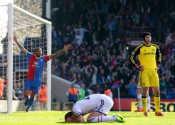 Palace tundukan Chelsea lewat gol bunuh diri Terry