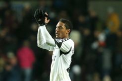 Swansea berniat permanenkan status De Guzman