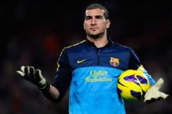 Pinto menanti kontrak anyar Barcelona