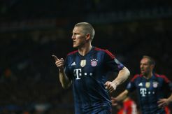 Gol Schweinsteiger paksa United bermain imbang