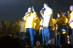 Golkar andalkan pengalaman