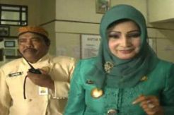 Rina Iriani diperiksa Kejari Solo