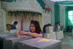 Di Malang, ada TPS disulap layaknya pesta penikahan