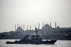 Kapal perang AS dekati Ukraina, bangkitkan kemarahan Rusia