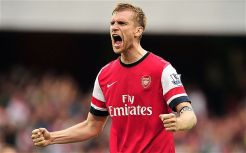 Ke Final FA, Mertesacker puji karakter Arsenal