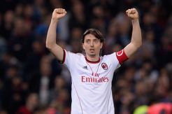 Montolivo bawa Milan memimpin sementara