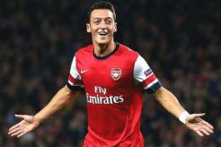 Oezil comeback lawan Hull City