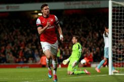 Giroud pastikan bertahan di Arsenal