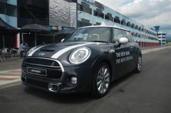 MINI Cooper S 2014 lebih bertenaga dan luas