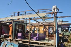 3 rumah rontok diamuk angin puting beliung
