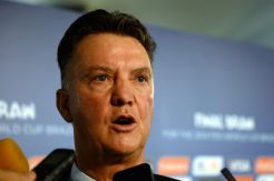 Van Gaal ajukan banyak syarat latih United