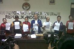 Ratusan caleg gagal mengadu ke Bawaslu soal kecurangan