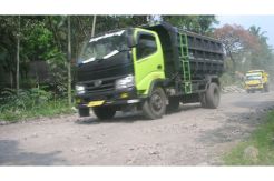 Warga di lereng Merapi keluhkan rusaknya jalur evakuasi