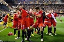 Gol telat Stephane MBia bawa Sevilla ke final