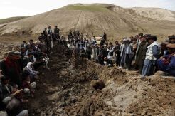 Bantuan untuk korban longsor Afghanistan mulai berdatangan