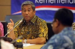 Kemendikbud tambah jam...