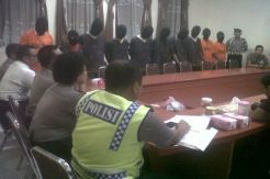 Mahasiswi pesta ganja di kamar kost