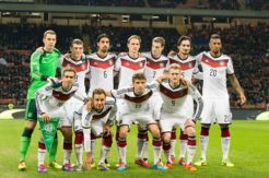 Joachim Loew coret Mario Gomez