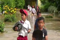 Sekolah terendam banjir...