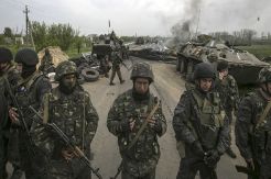 Pasukan Kiev serbu Slavyansk, korban berjatuhan