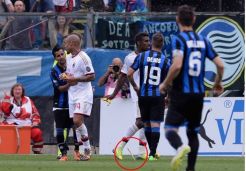 Nyawa dua penggawa Milan terancam