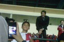 Van Der Sar jadi sasaran selfi bobotoh