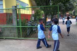 SDN 06 kirim penjaga...