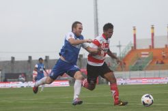 Kaki Michael Gatal Ingin Lawan Perserui